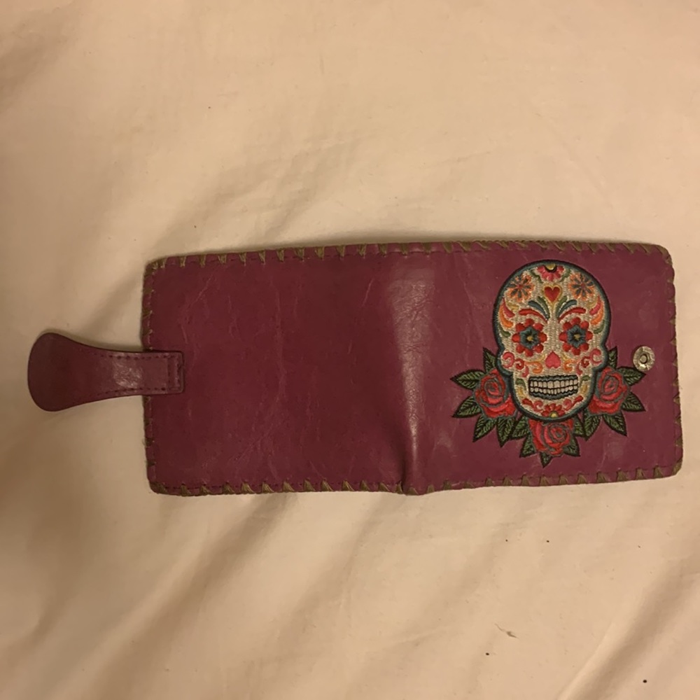 Embroidered Sugar Skull Wallet - Picture 5 of 5
